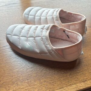 The North Face Women’s THERMOBALL™ Traction Mules